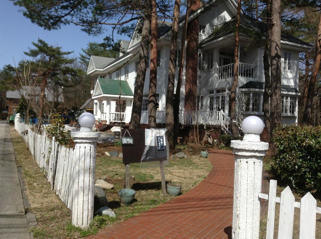 Petit Hotel And Restaurant Air Mail Hakuba Zewnętrze zdjęcie